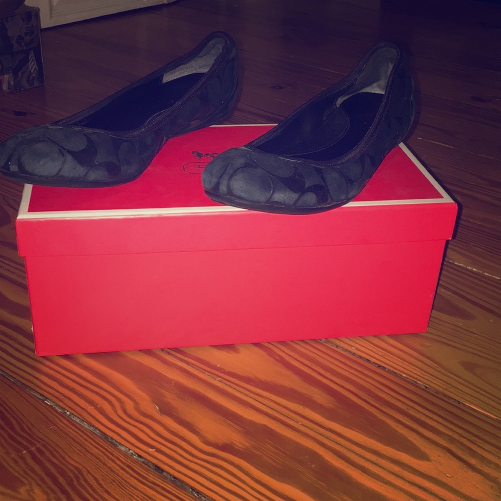 Coach flats